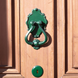 Sécurité et praticité : choisissez une porte de garage de qualité Tricot